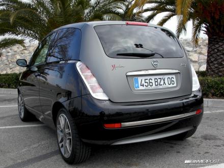 Lancia Ypsilon Sport Momo Design 4.jpg